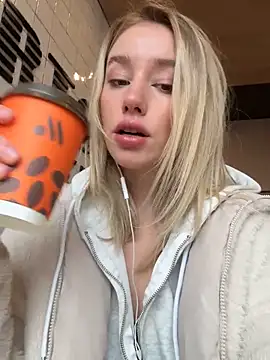 Snapshot of SSSATIVA_model chatting on November 6, 2025, 2:04 am SSSATIVA model online show from November 6, 2025, 2:04 am