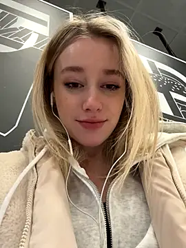 Snapshot of SSSATIVA_model chatting on October 14, 2025, 11:00 am SSSATIVA model online show from October 14, 2025, 11:00 am