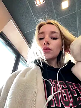 Snapshot of SSSATIVA_model chatting on October 19, 2025, 1:41 am SSSATIVA model online show from October 19, 2025, 1:41 am