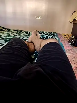 SplitPrestige19 online show from December 15, 2025, 5:46 am