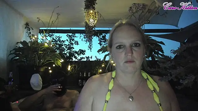 caro kitten online show from July 19, 2026, 8:27 pm