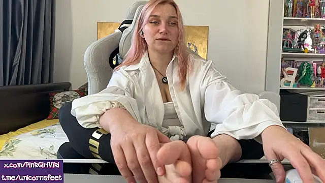 unicornsfeet online show from March 20, 2026, 1:23 pm