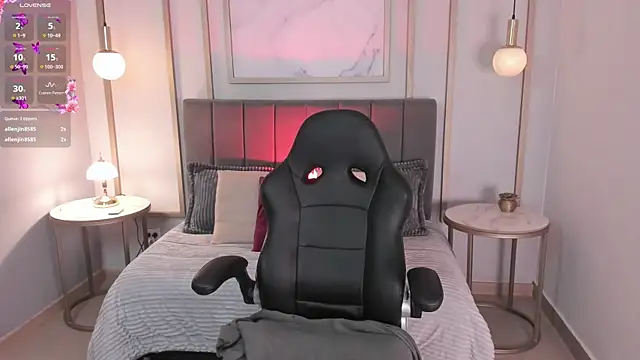 Christina Johns online show from October 27, 2025, 3:13 pm