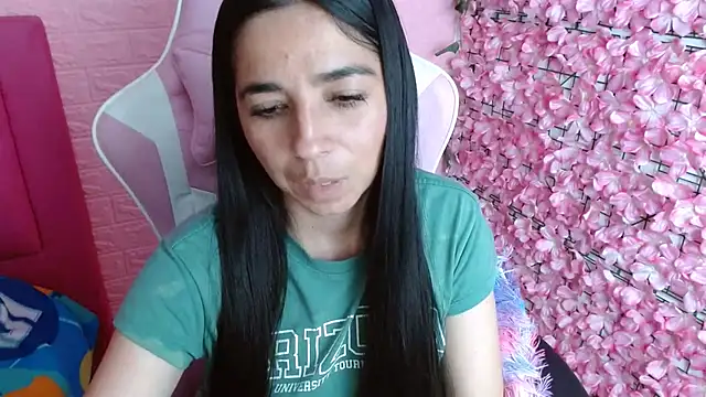 kendall all4u online show from October 28, 2025, 2:56 am