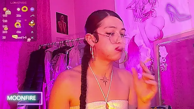 moonfiredancer online show from September 29, 2025, 4:19 am