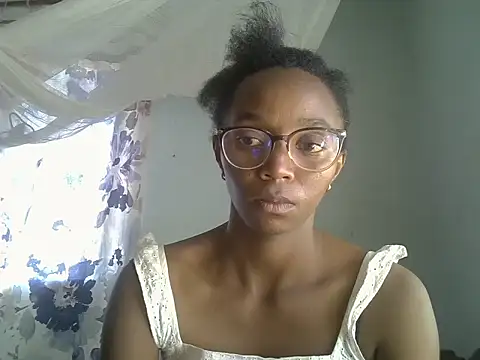 ElianeHot online show from April 8, 2026, 11:22 am