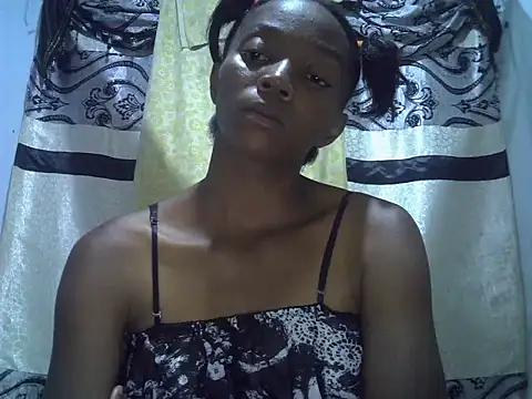 Snapshot of ElianeHot chatting on November 22, 2025, 7:13 pm ElianeHot online show from November 22, 2025, 7:13 pm