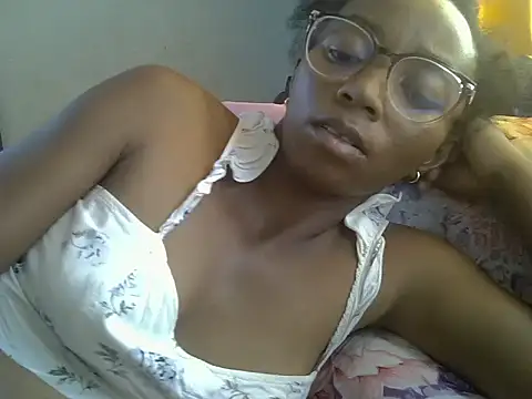 ElianeHot online show from March 25, 2026, 10:47 am