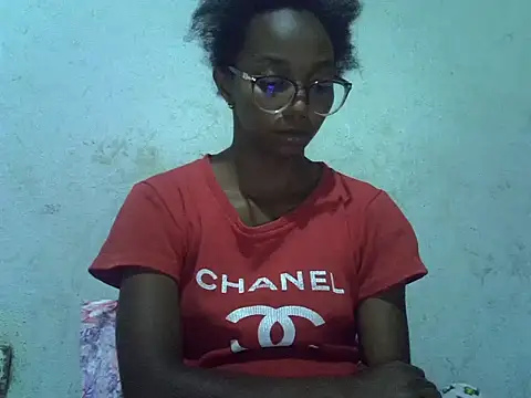 ElianeHot online show from April 15, 2026, 7:58 pm