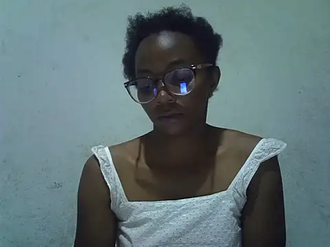 ElianeHot online show from July 16, 2026, 6:38 pm