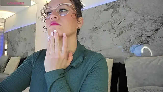 LIZ HOLMES online show from December 20, 2025, 10:51 am