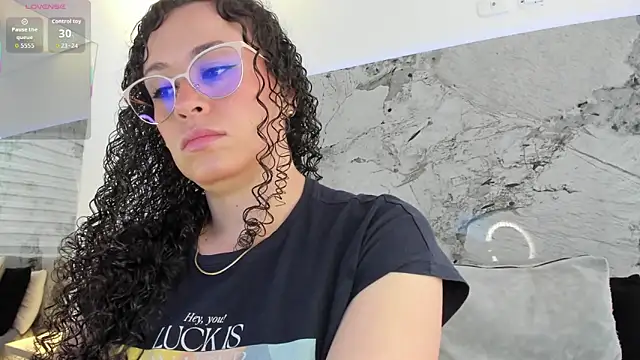 LIZ HOLMES online show from December 18, 2025, 11:58 am