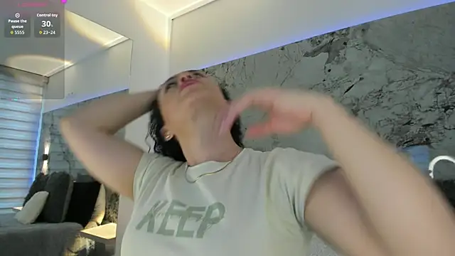 LIZ HOLMES online show from October 11, 2025, 11:33 am