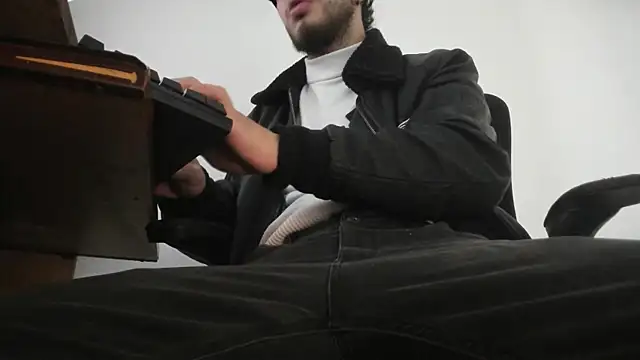 s sven03 online show from October 17, 2025, 2:26 am