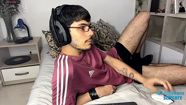 ilytheo online show from February 25, 2025, 2:47 am