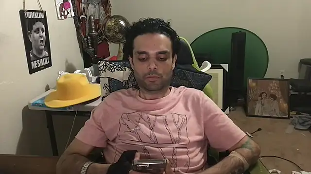 Snapshot of GForceSavage chatting on September 24, 2025, 1:35 am GForceSavage online show from September 24, 2025, 1:35 am