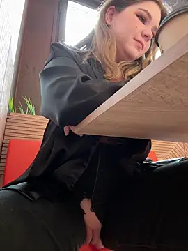 PumaShyXD online show from February 24, 2025, 11:32 am