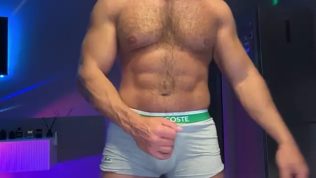 KarlosRichi online show from November 15, 2025, 7:07 pm