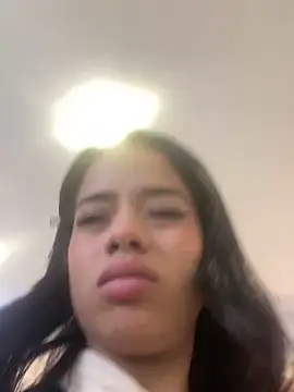 alexahoot10 online show from January 16, 2025, 9:08 pm