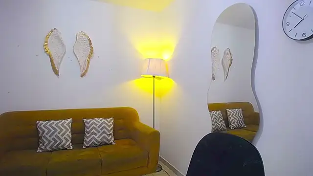 paolunaa online show from November 21, 2025, 12:53 am