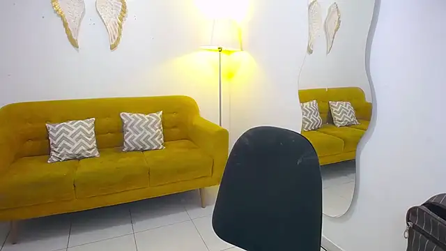 paolunaa online show from November 27, 2025, 2:23 am