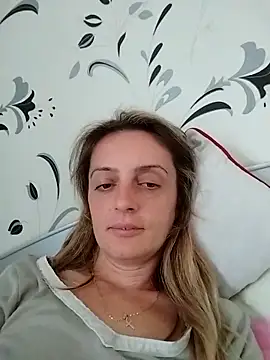 Snapshot of SophyGirl chatting on October 2, 2025, 10:51 am SophyGirl online show from October 2, 2025, 10:51 am