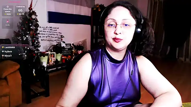 Snapshot of Imperatriza chatting on March 1, 2025, 4:33 pm Imperatriza online show from March 1, 2025, 4:33 pm