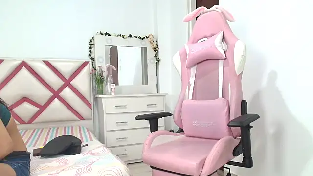 Snapshot of Sarita_Brooks chatting on November 13, 2025, 9:40 pm Sarita Brooks online show from November 13, 2025, 9:40 pm