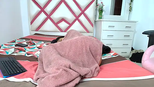 Snapshot of Sarita_Brooks chatting on November 22, 2025, 11:53 am Sarita Brooks online show from November 22, 2025, 11:53 am