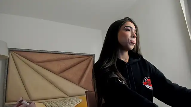 FaloonRoussel online show from November 21, 2025, 12:20 am