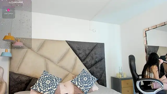 FaloonRoussel online show from October 23, 2025, 6:17 pm