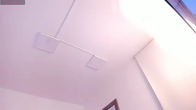 FaloonRoussel online show from September 26, 2025, 6:04 pm