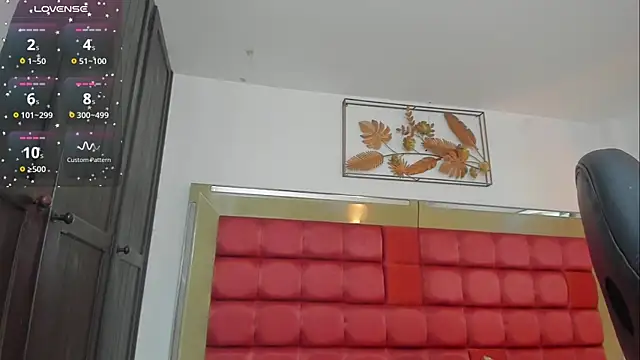 FaloonRoussel online show from November 10, 2025, 6:02 pm