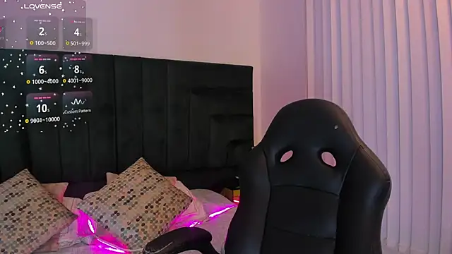 FaloonRoussel online show from November 25, 2025, 6:30 pm