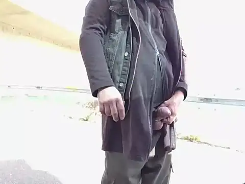 Snapshot of BigHenrySNC chatting on March 29, 2026, 10:28 am BigHenrySNC online show from March 29, 2026, 10:28 am