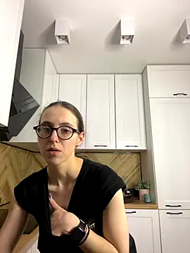 MartiniiSelenna online show from November 19, 2025, 6:24 am