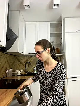 MartiniiSelenna online show from September 27, 2025, 5:46 am