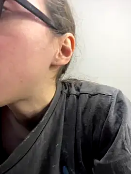 MartiniiSelenna online show from October 7, 2025, 6:03 am