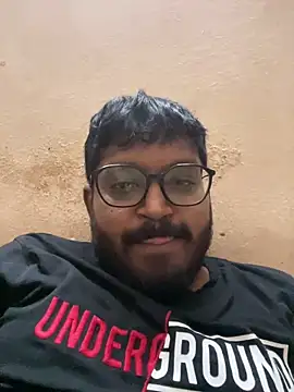 Snapshot of Yours_Teluguboii chatting on February 9, 2026, 7:23 pm Yours Teluguboii online show from February 9, 2026, 7:23 pm