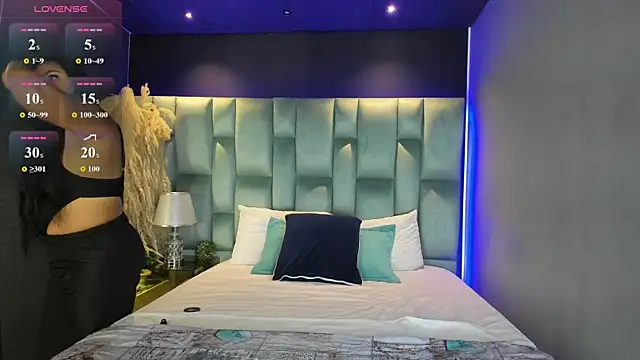 MarianaGarciaa   online show from September 10, 2025, 11:31 am