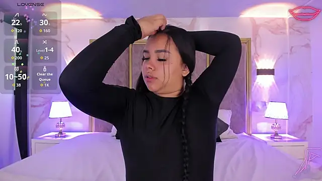 MarianaGarciaa   online show from September 26, 2025, 7:21 pm