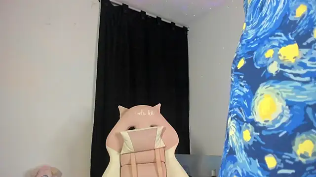 lovely kitt online show from November 7, 2025, 12:15 am