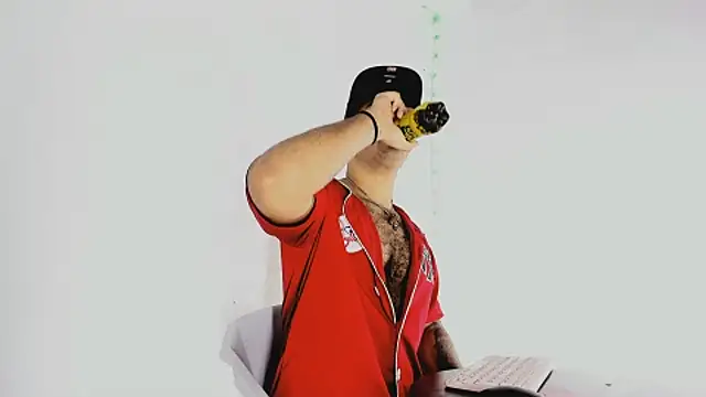 Snapshot of Sebas-hott chatting on September 23, 2025, 11:01 pm Sebas-hott online show from September 23, 2025, 11:01 pm