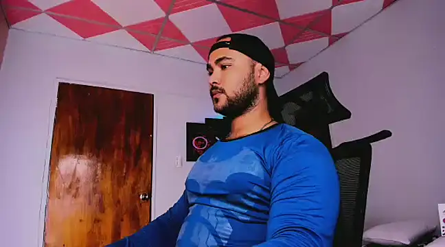 Snapshot of Sebas-hott chatting on February 9, 2025, 3:11 am Sebas-hott online show from February 9, 2025, 3:11 am