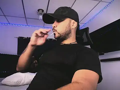 Snapshot of Sebas-hott chatting on February 28, 2026, 11:48 pm Sebas-hott online show from February 28, 2026, 11:48 pm