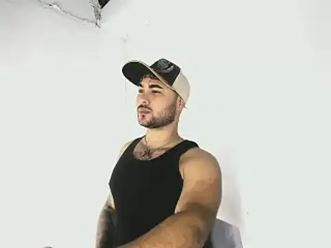 Snapshot of Sebas-hott chatting on October 15, 2025, 10:29 pm Sebas-hott online show from October 15, 2025, 10:29 pm