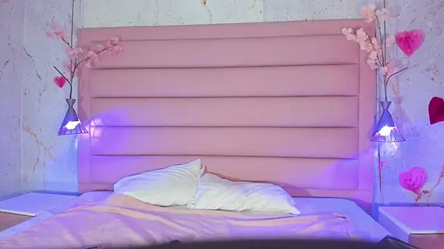 sabrinamilani online show from April 7, 2026, 3:19 am