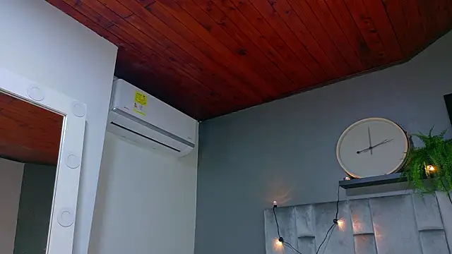 alaia-rogers online show from November 5, 2025, 11:35 am