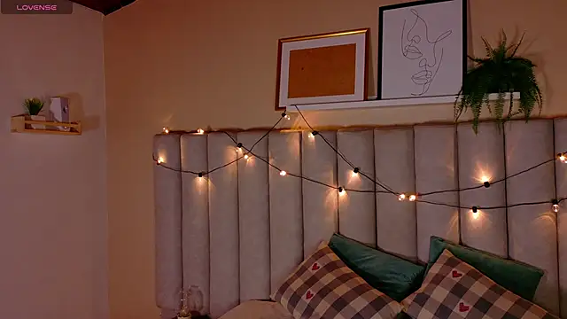 alaia-rogers online show from November 14, 2025, 11:36 am