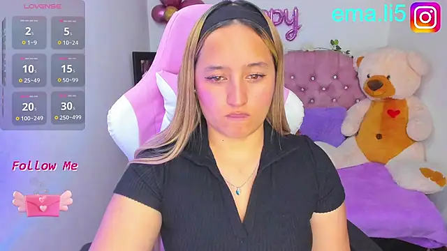 Snapshot of ema_tayy chatting on February 4, 2026, 9:10 pm ema tayy online show from February 4, 2026, 9:10 pm